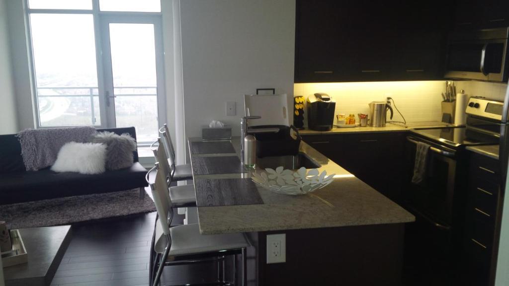 Square One Fully Furnished Suite Mississauga Quarto foto