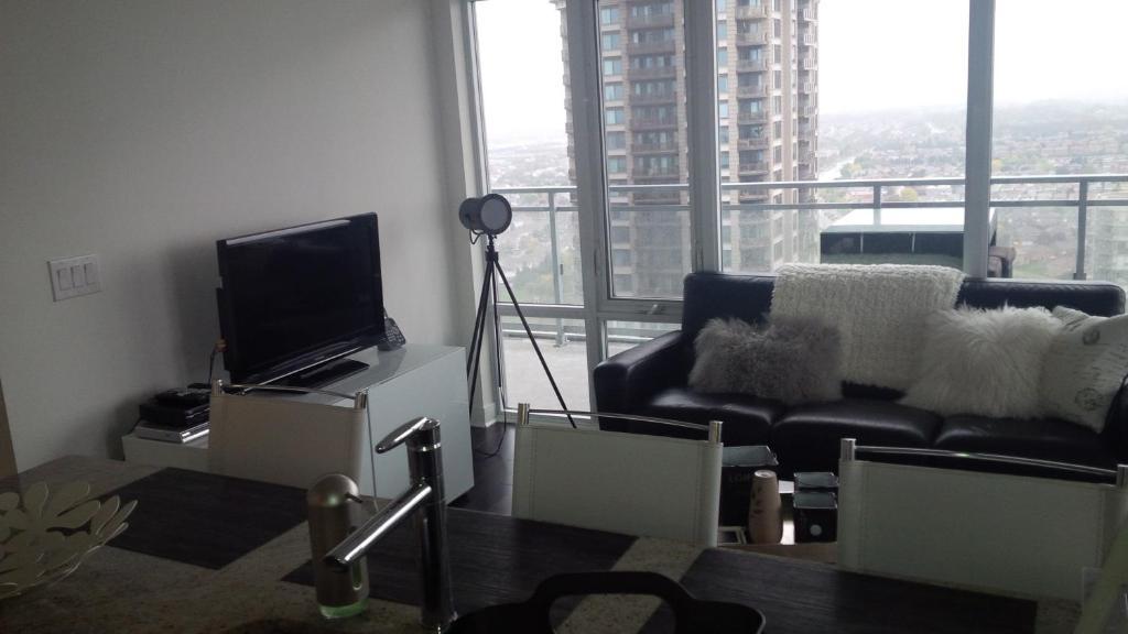 Square One Fully Furnished Suite Mississauga Quarto foto